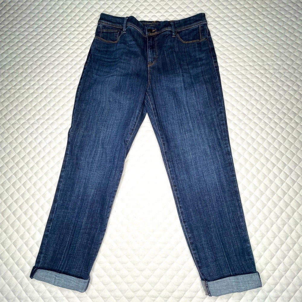 Chico’s So Slimming Girlfriend Crop in Dark Wash